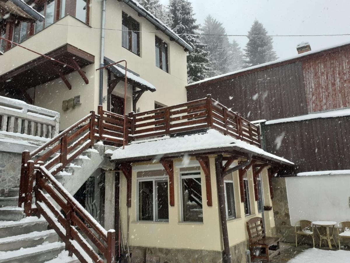 Old Bakery House Apartment Sinaia Exterior photo